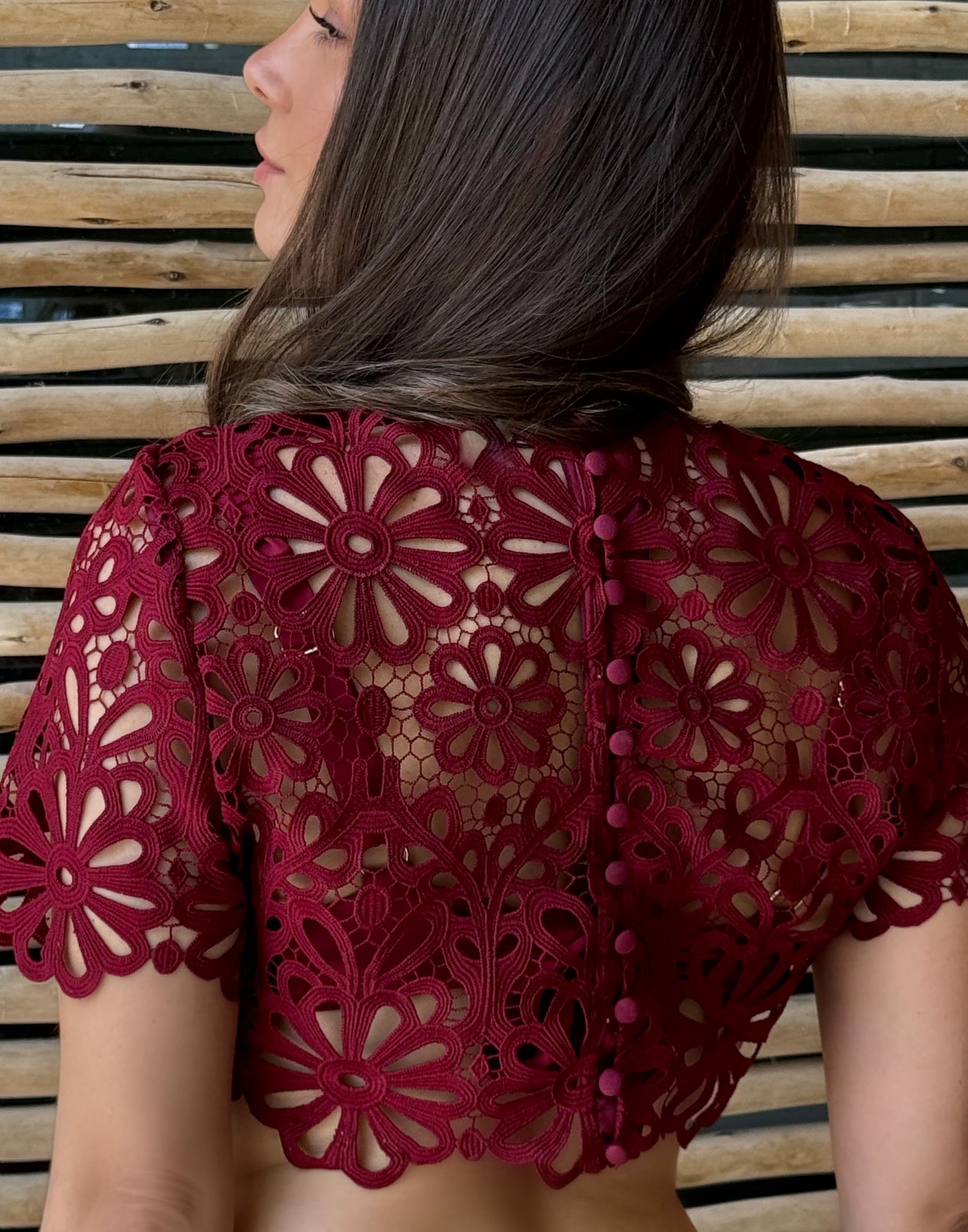 SHORT SLEEVE FLORAL CROP TOP IN CHERRY RED