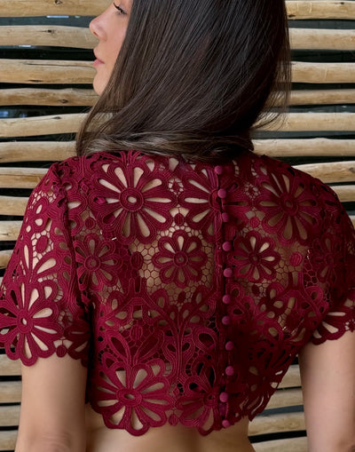 SHORT SLEEVE FLORAL CROP TOP IN CHERRY RED